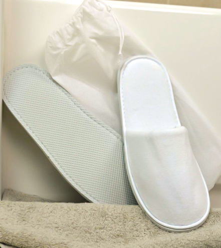 WHITE VELOUR CLOSE TOE 
SLIPPERS 200/CS INDIVIDUALLY 
WRAPPED 